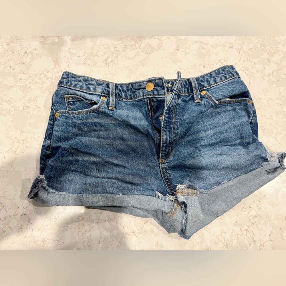 Universal Thread Womens Denim Shorts Size 8 29R Blue Jean Cuffed Casual Summer